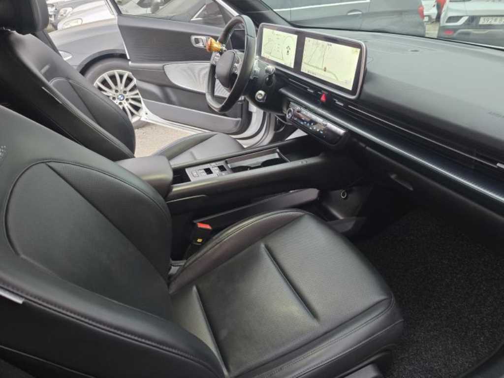 HYUNDAI Ioniq 6 - Vista 5