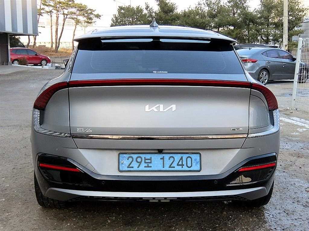 KIA EV6 - Vista 4