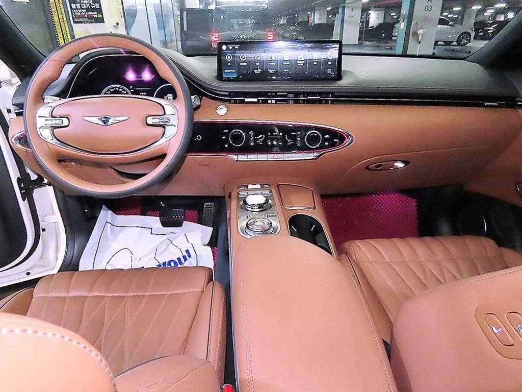 Genesis GV70 - Vista 10