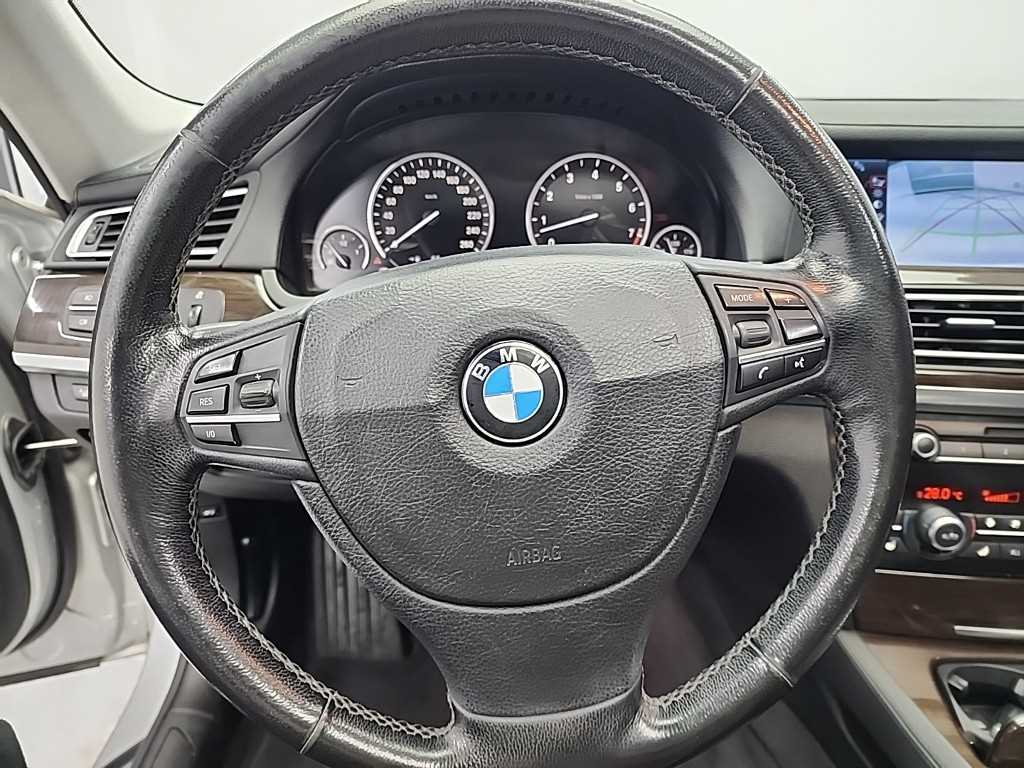 BMW 7 Series - Vista 9