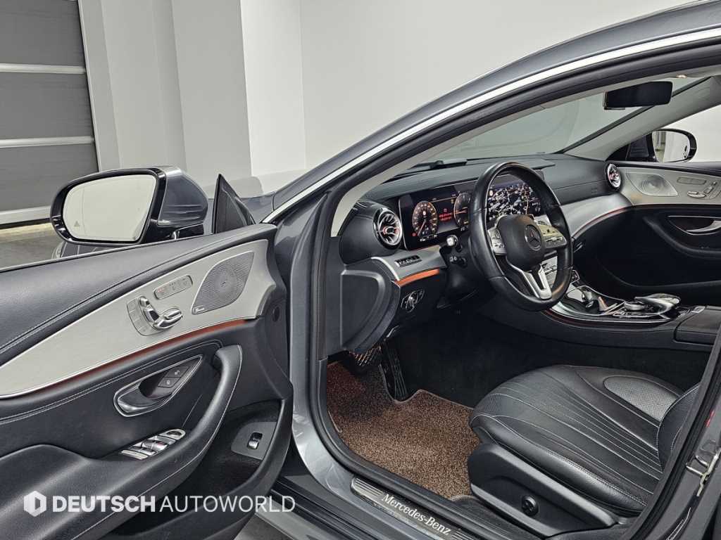 Mercedes Benz CLS Class - Vista 11