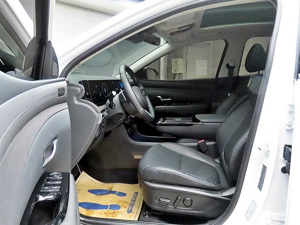 HYUNDAI Tucson - Vista 5