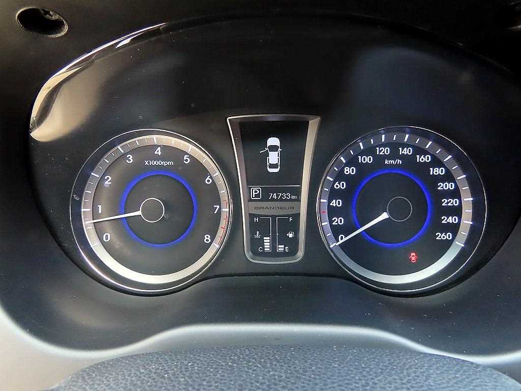 HYUNDAI Grandeur - Vista 9