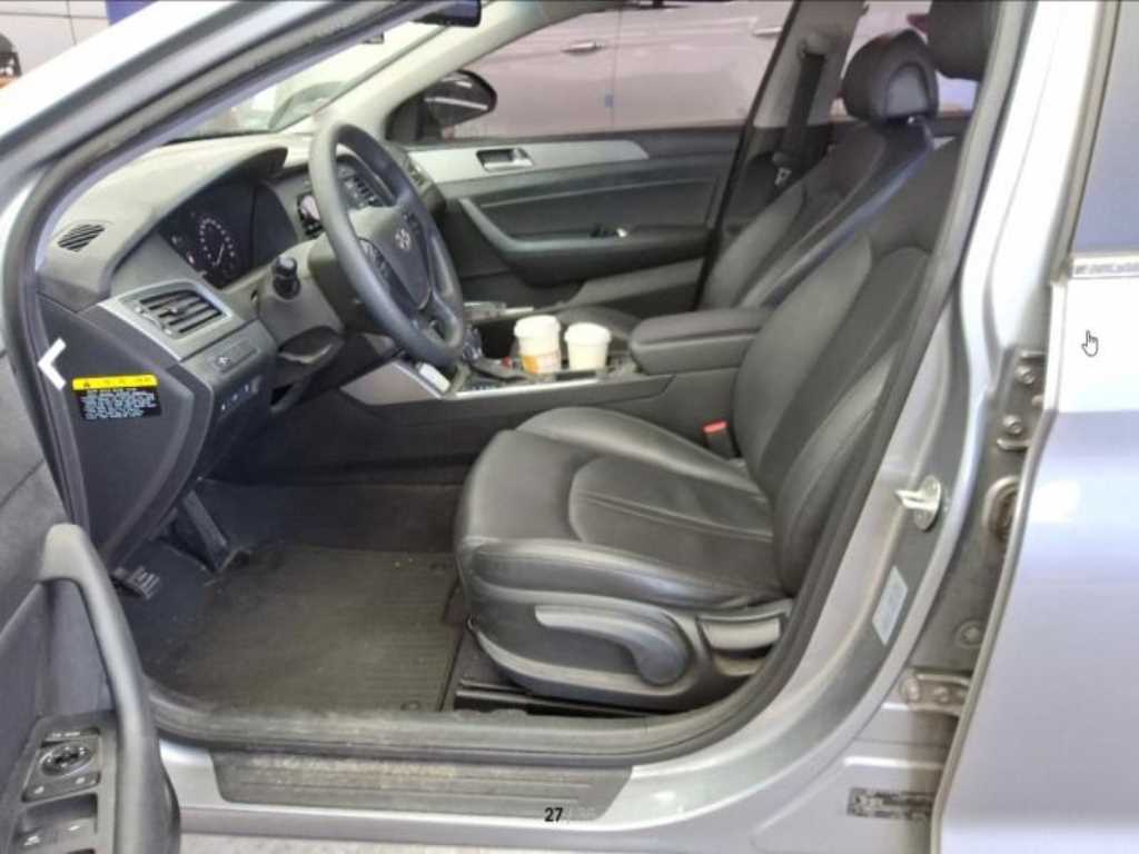 HYUNDAI Sonata - Vista 9