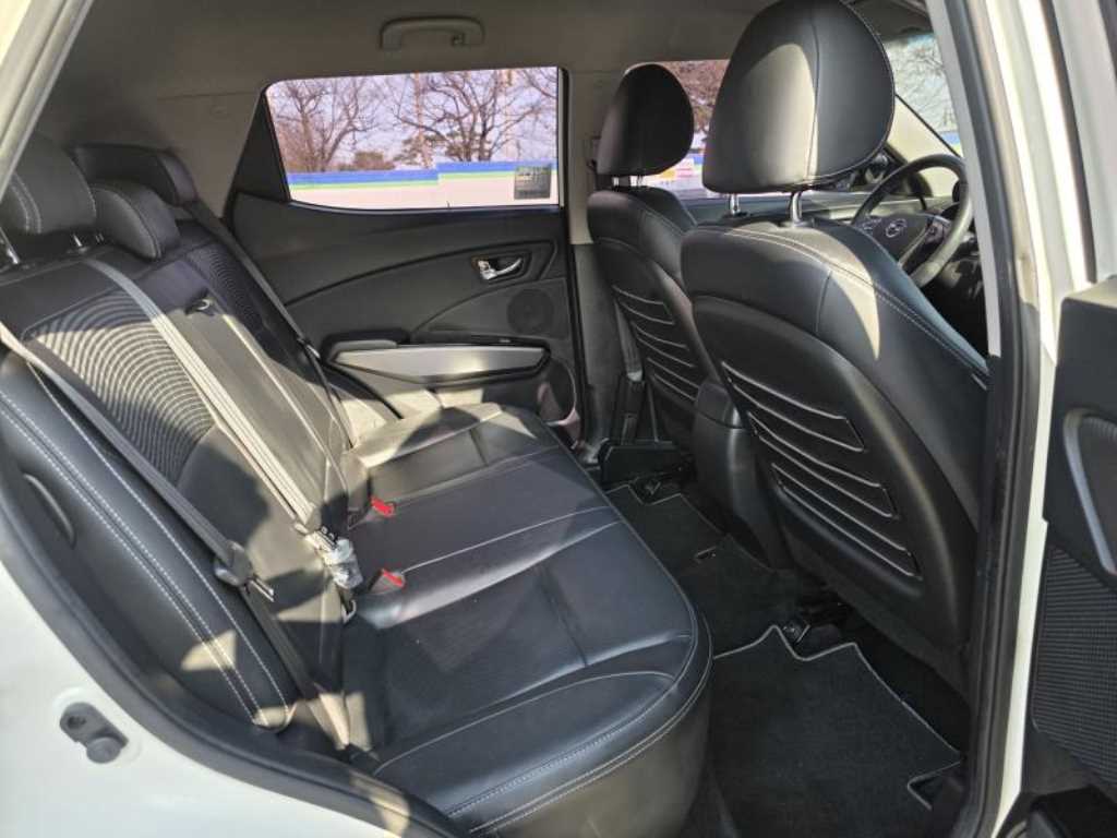 Ssangyong Tivoli 2019 Blanco - Importación desde Corea - HF Imports Iquique - Foto 16