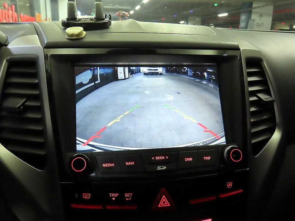 Ssangyong Tivoli 2016 Blanco - Importación desde Corea - HF Imports Iquique - Foto 14