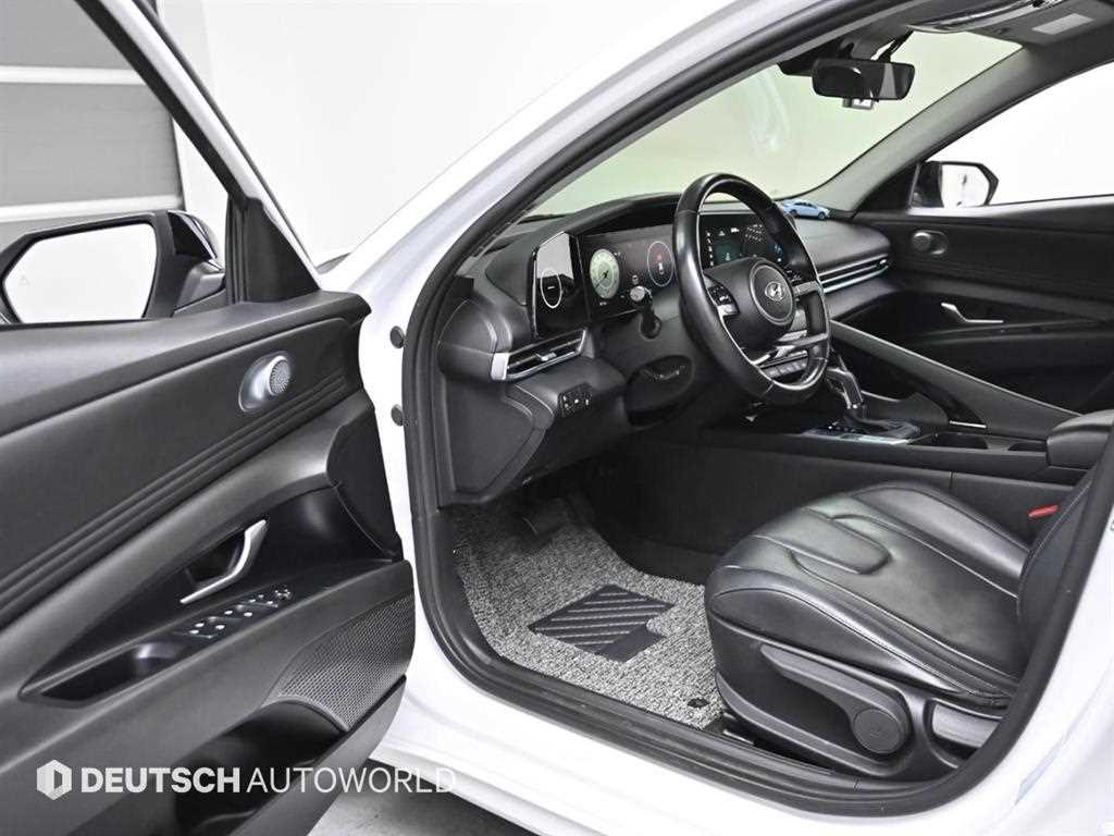 HYUNDAI Avante - Vista 11