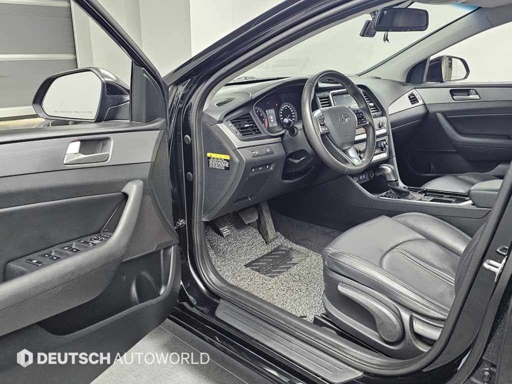 HYUNDAI Sonata - Vista 11