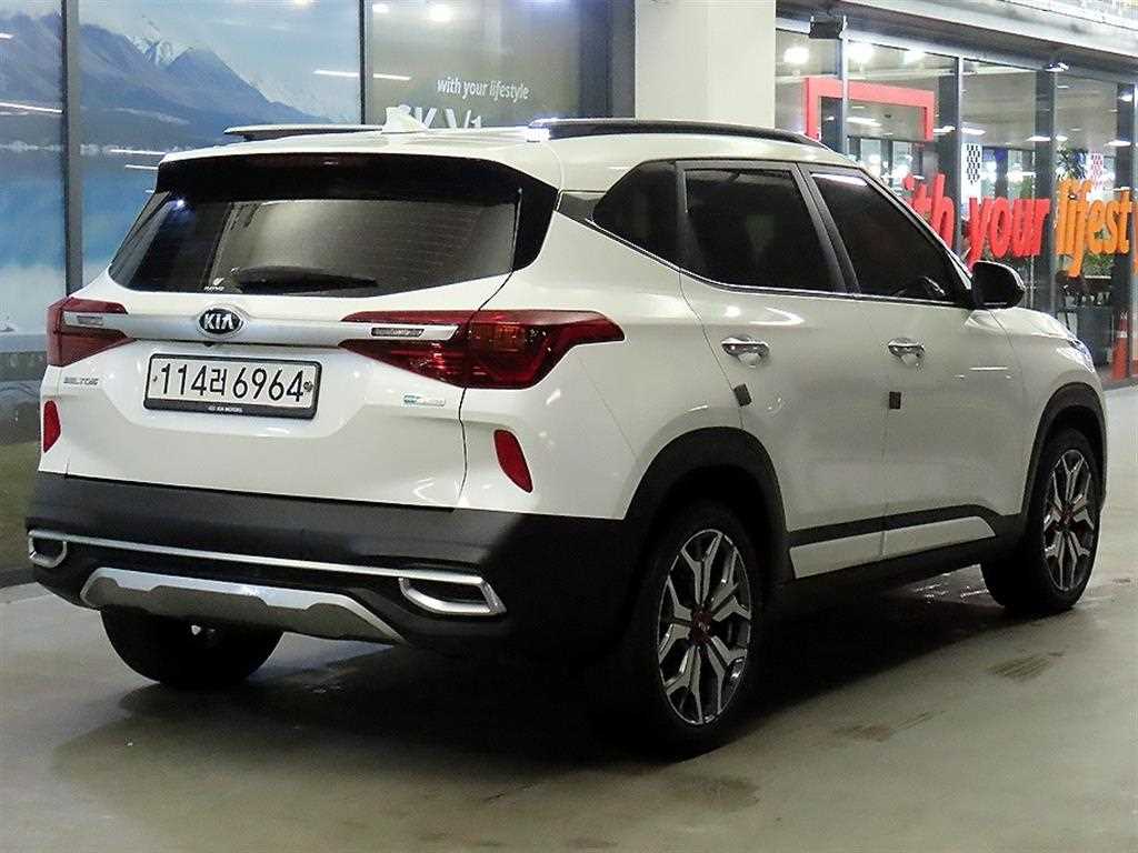 KIA Seltos - Vista 4