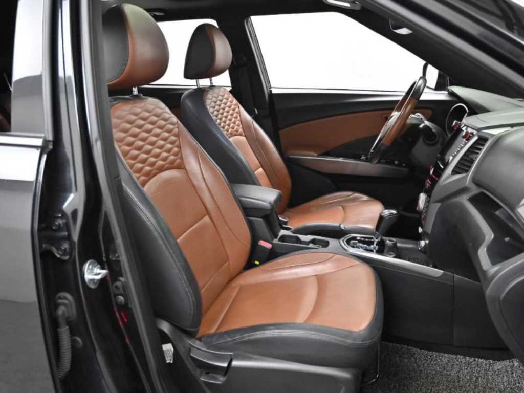 Ssangyong Tivoli - Vista 10