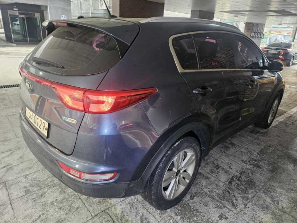 KIA Sportage - Vista 5