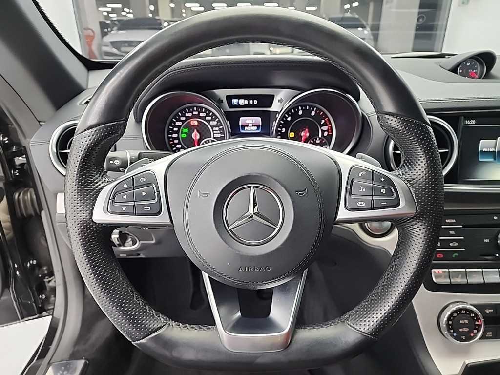 Mercedes Benz SL Class - Vista 10