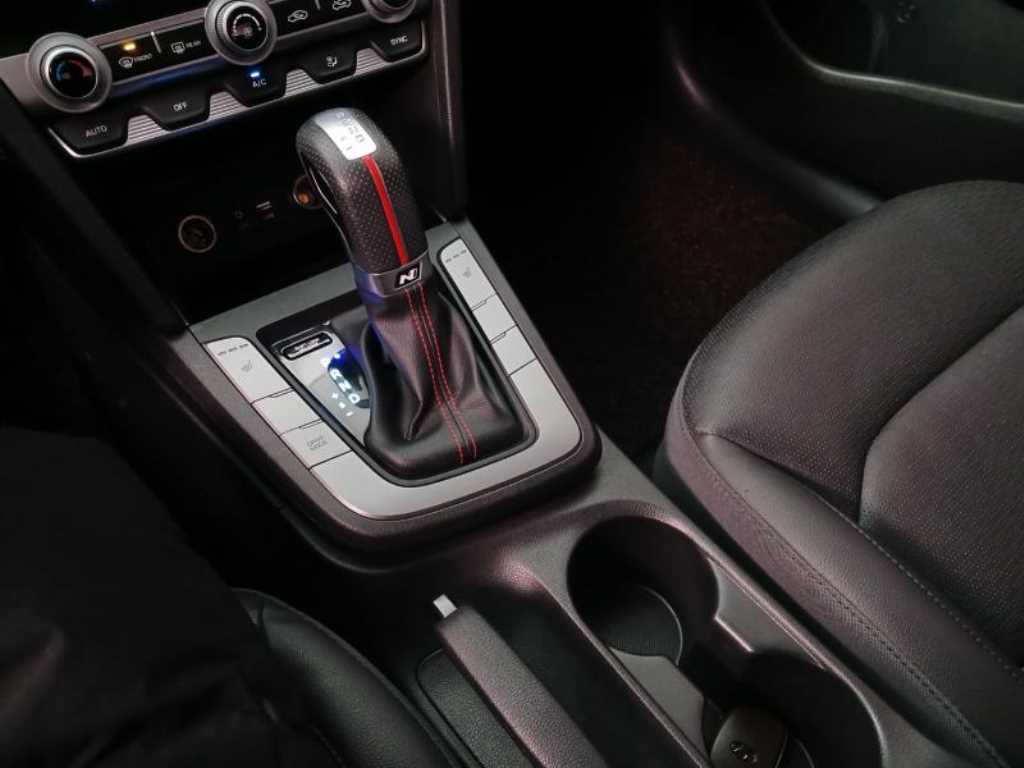 HYUNDAI Avante 2020 Blanco - Importación desde Corea - HF Imports Iquique - Foto 16