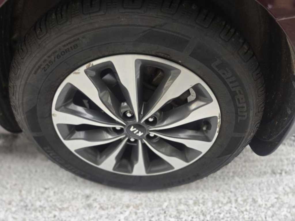 KIA Carnival 2015 Rojo - Importación desde Corea - HF Imports Iquique - Foto 17