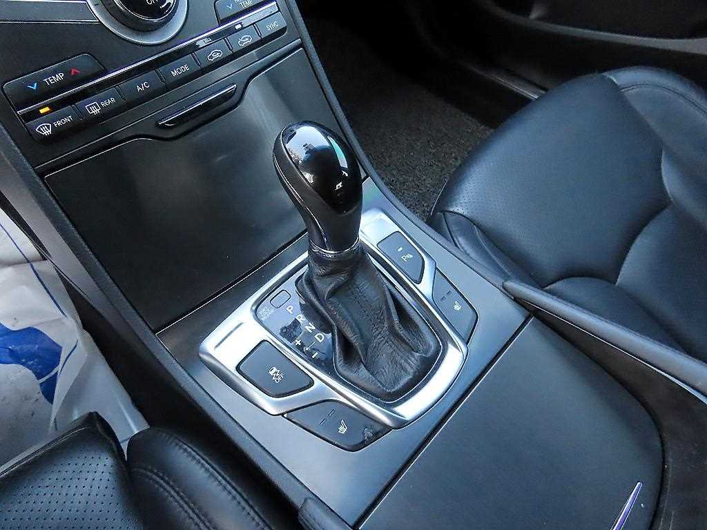 HYUNDAI Grandeur - Vista 10