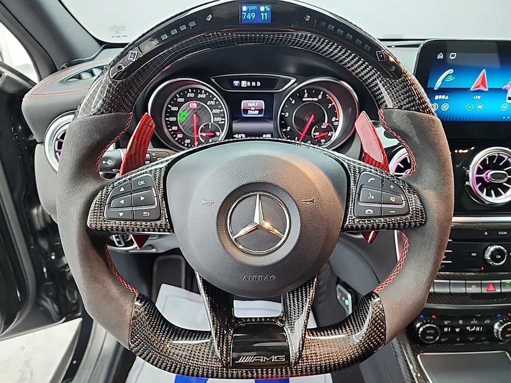 Mercedes Benz GLA Class - Vista 9