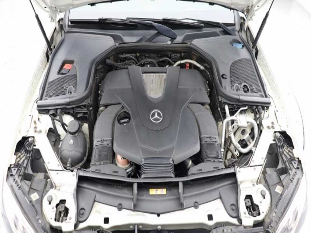 Mercedes Benz E class - Vista 10