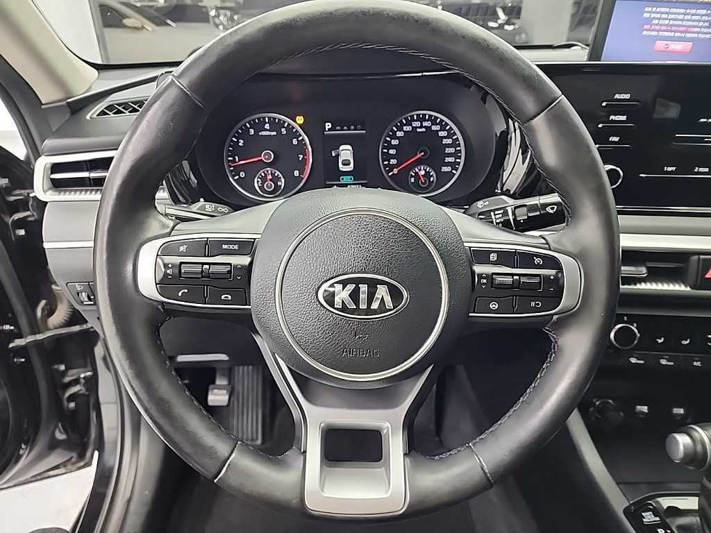 KIA K5 - Vista 9