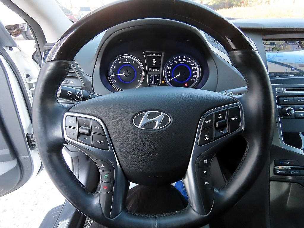 HYUNDAI Grandeur - Vista 8