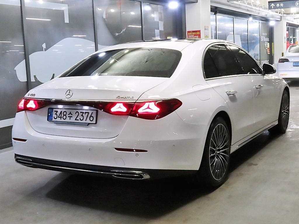 Mercedes Benz E class - Vista 5