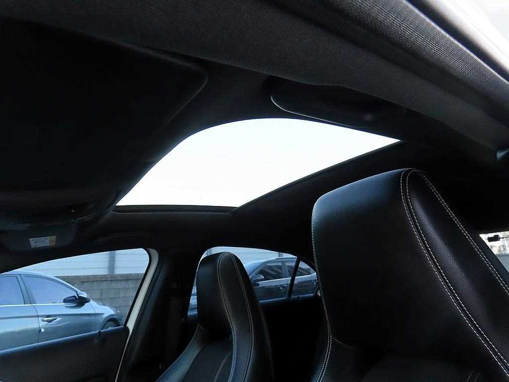 Mercedes Benz A Class 2014 Blanco - Importación desde Corea - HF Imports Iquique - Foto 17