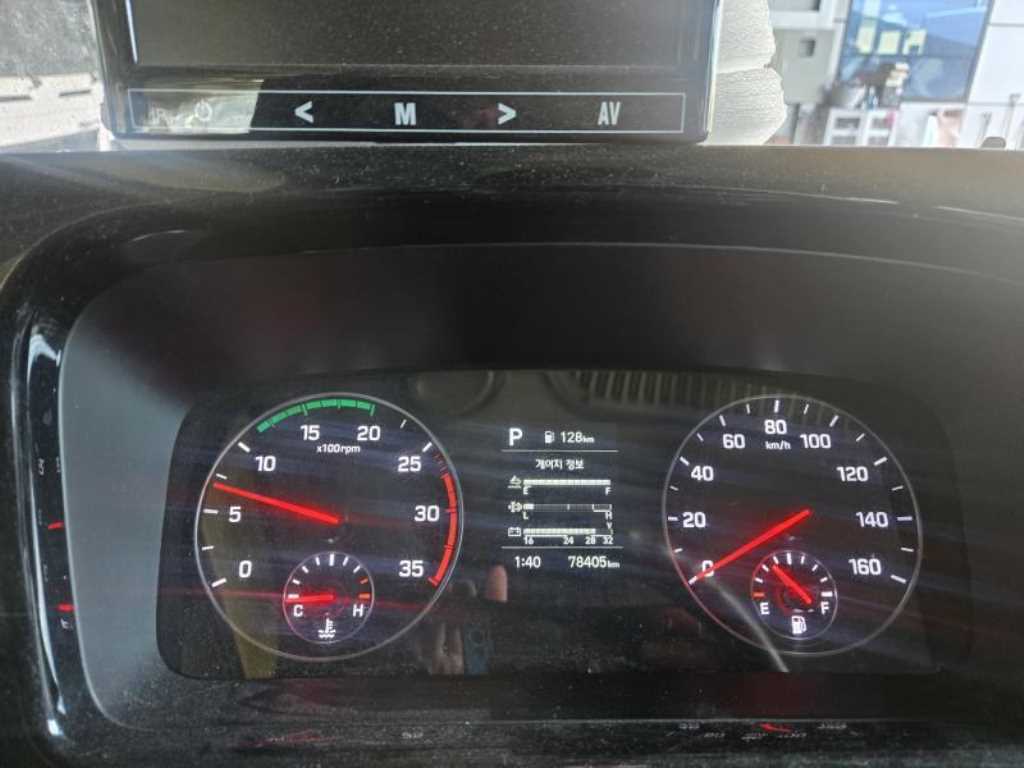 medium and large bus Hyundai bus - Vista 6