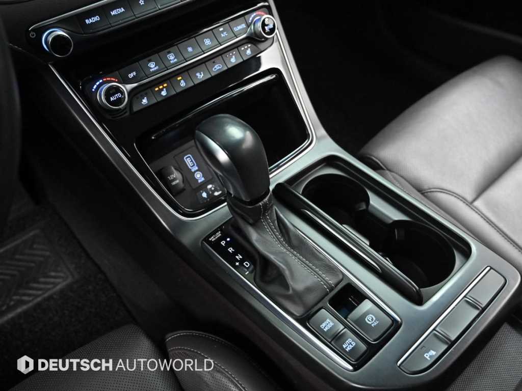 HYUNDAI Grandeur - Vista 9