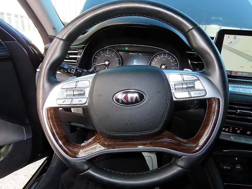 KIA K9 - Vista 8