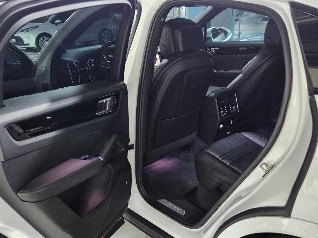Porsche Cayenne - Vista 10