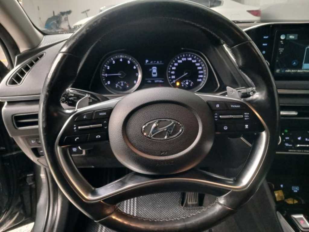 HYUNDAI Sonata - Vista 11