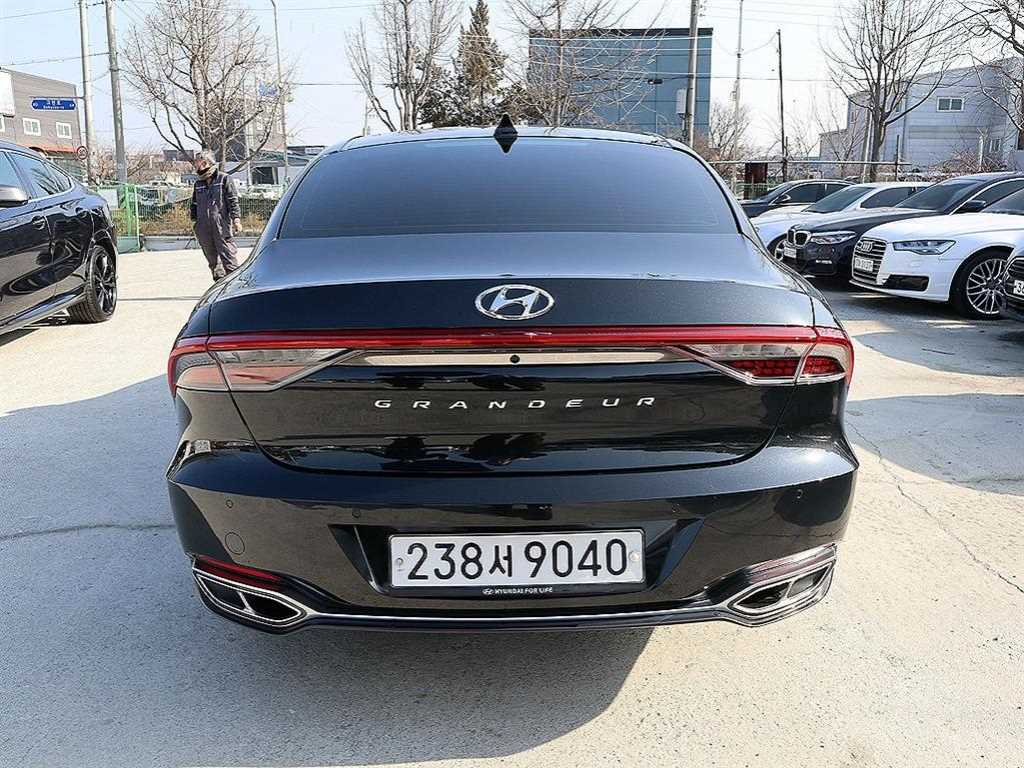 HYUNDAI Grandeur - Vista 6