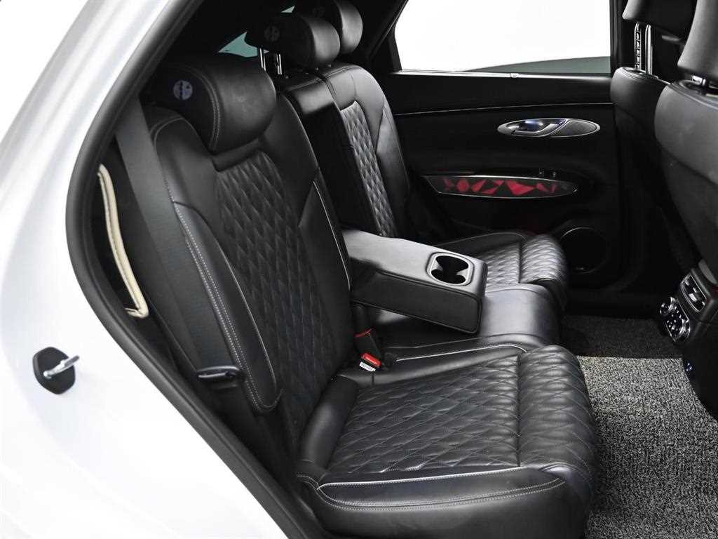 Genesis GV70 - Vista 12