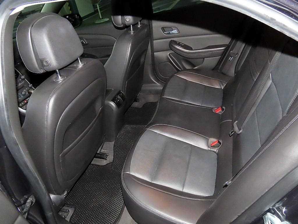 Chevrolet Malibu - Vista 7