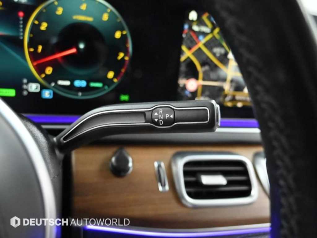 Mercedes Benz GLE Class - Vista 9