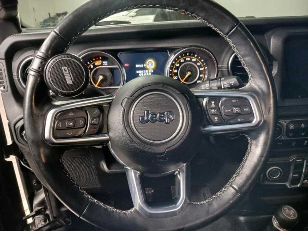 Jeep Wrangler - Vista 11