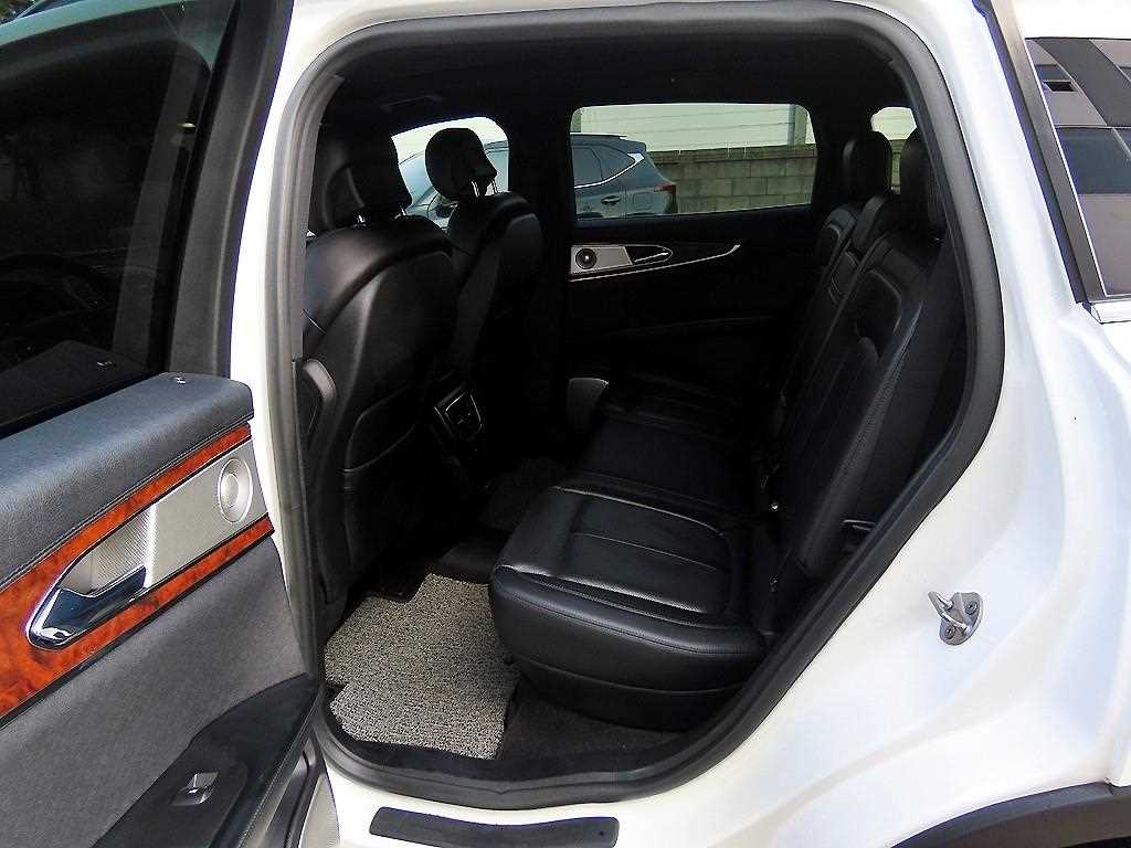 Lincoln Nautilus - Vista 6