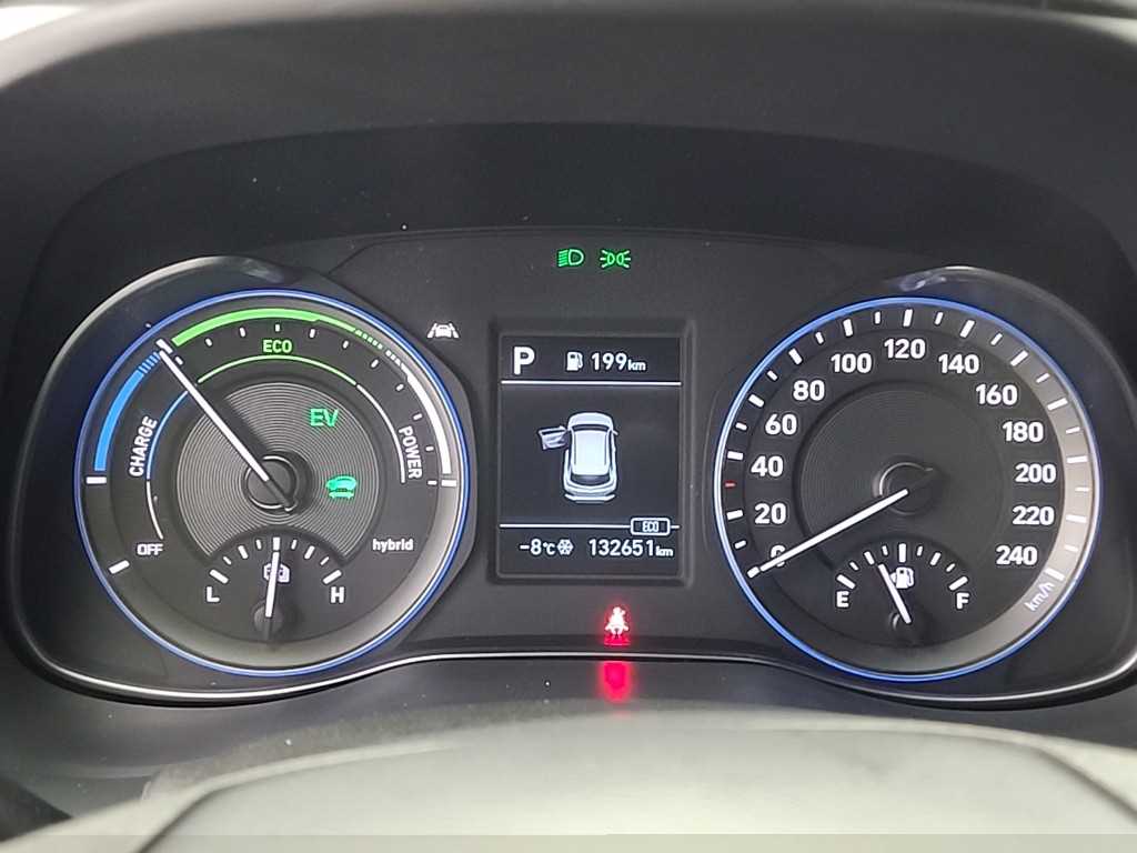 HYUNDAI Kona - Vista 6