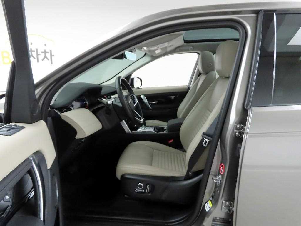 Land Rover Discovery Sports - Vista 11