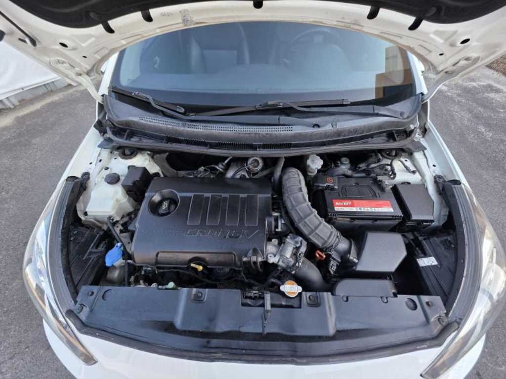 HYUNDAI Accent 2012 Blanco - Importación desde Corea - HF Imports Iquique - Foto 15