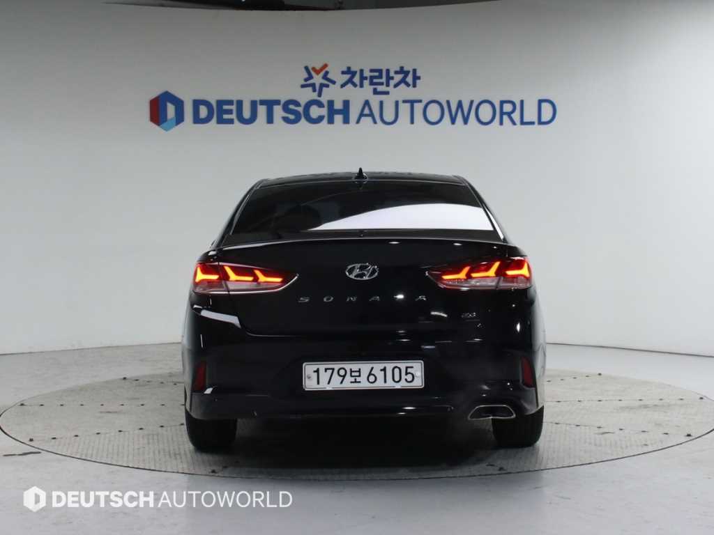 HYUNDAI Sonata - Vista 4