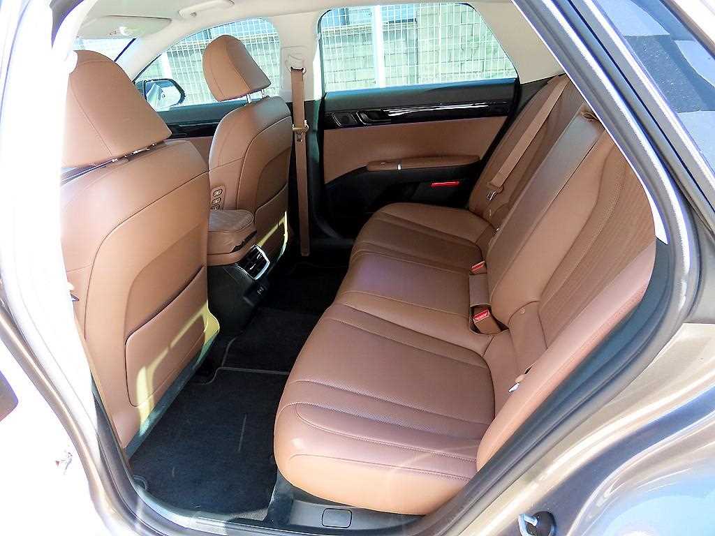 HYUNDAI Grandeur - Vista 6