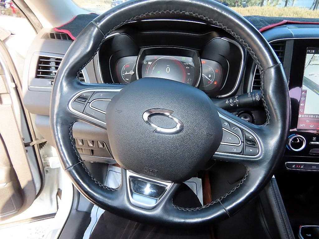 SAMSUNG QM6 - Vista 8