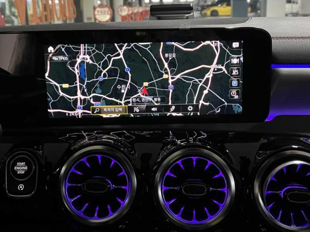 Mercedes Benz CLA Class - Vista 8