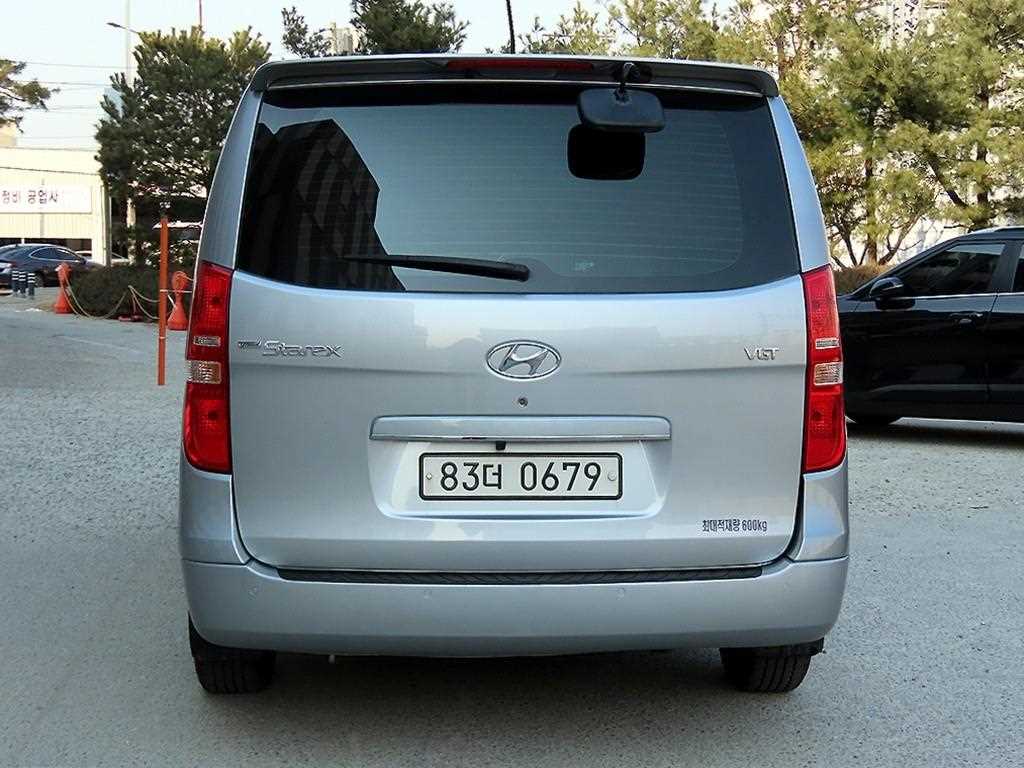 HYUNDAI Starex - Vista 4