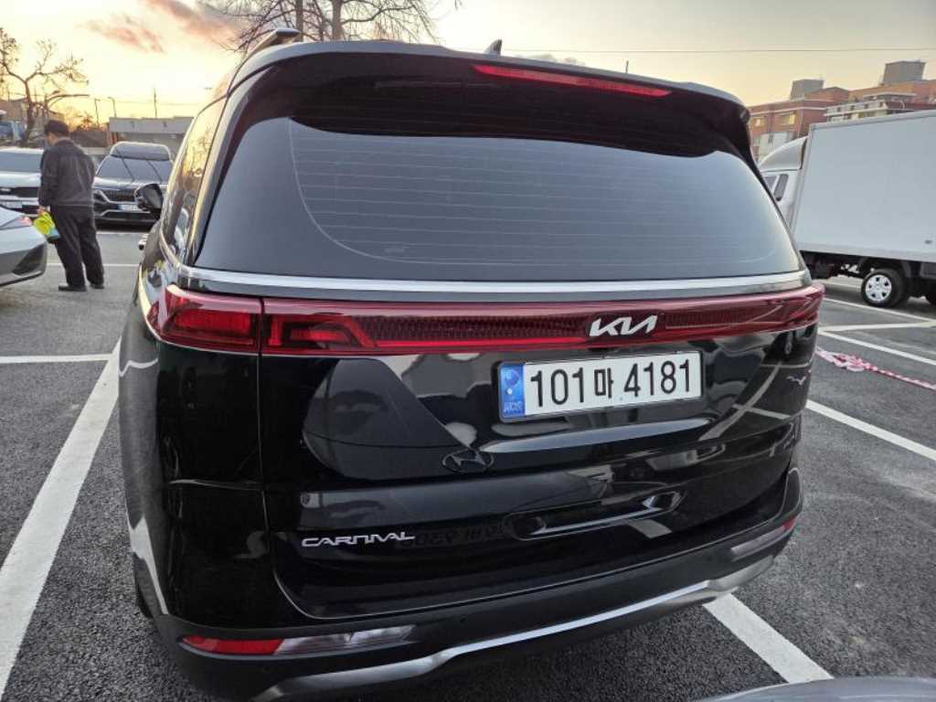 KIA Carnival - Vista 4