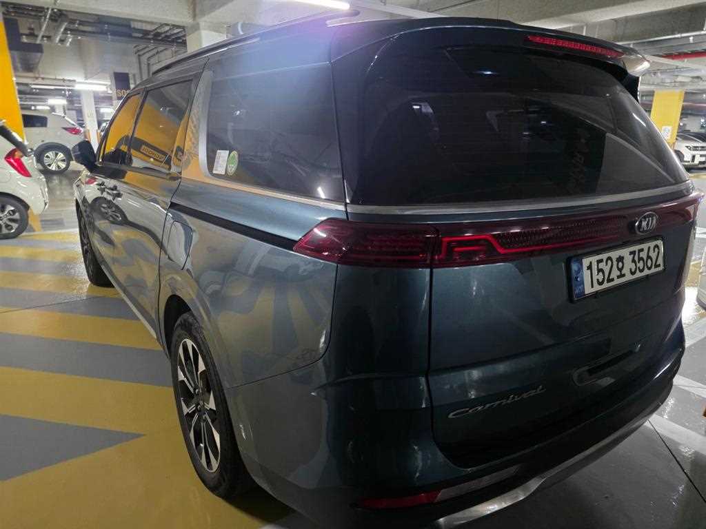 KIA Carnival - Vista 5