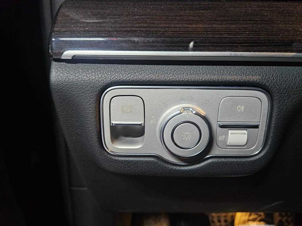 Mercedes Benz GLE Class - Vista 9