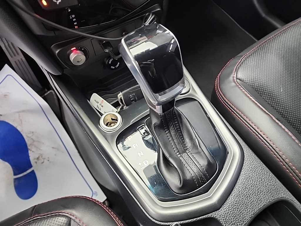 Ssangyong Tivoli - Vista 8