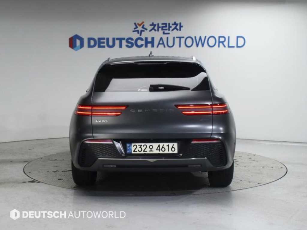 Genesis GV70 - Vista 4
