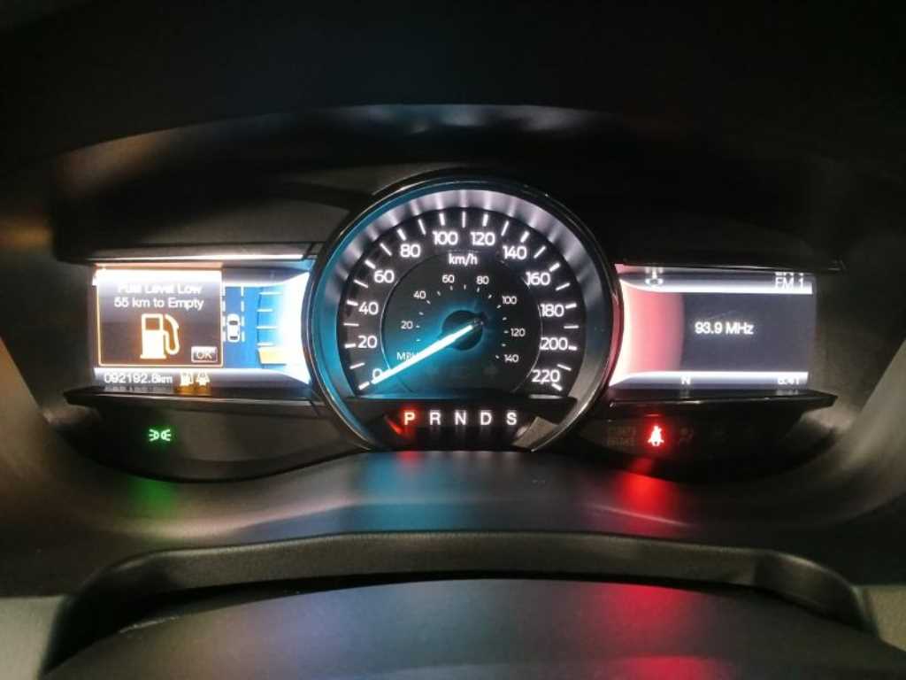 Ford Explorer - Vista 10